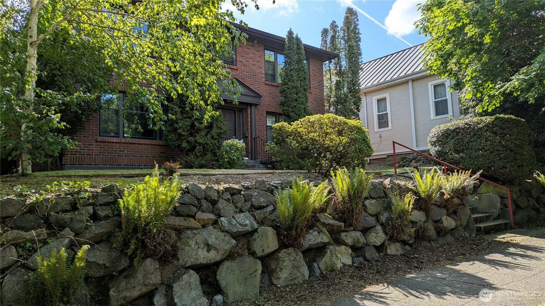 Property Photo: 2114 7th Avenue W 3 WA 98119