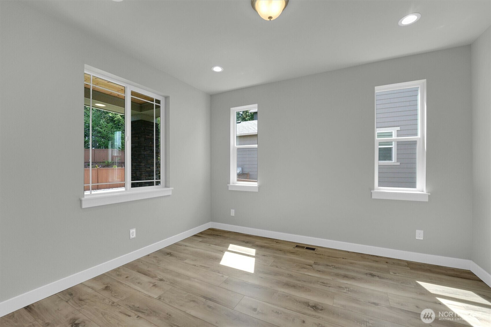 Property Photo: 19504 141st Street Ct E WA 98391