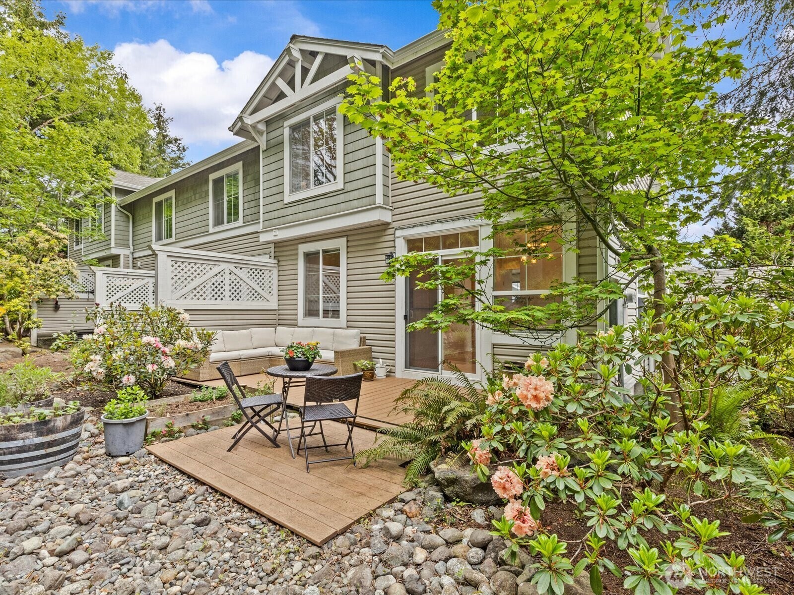 5221  236th Place SE 22-1  Issaquah WA 98029 photo