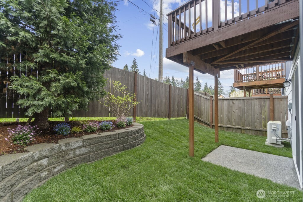 Property Photo: 15624 Meadow Road C1 WA 98087