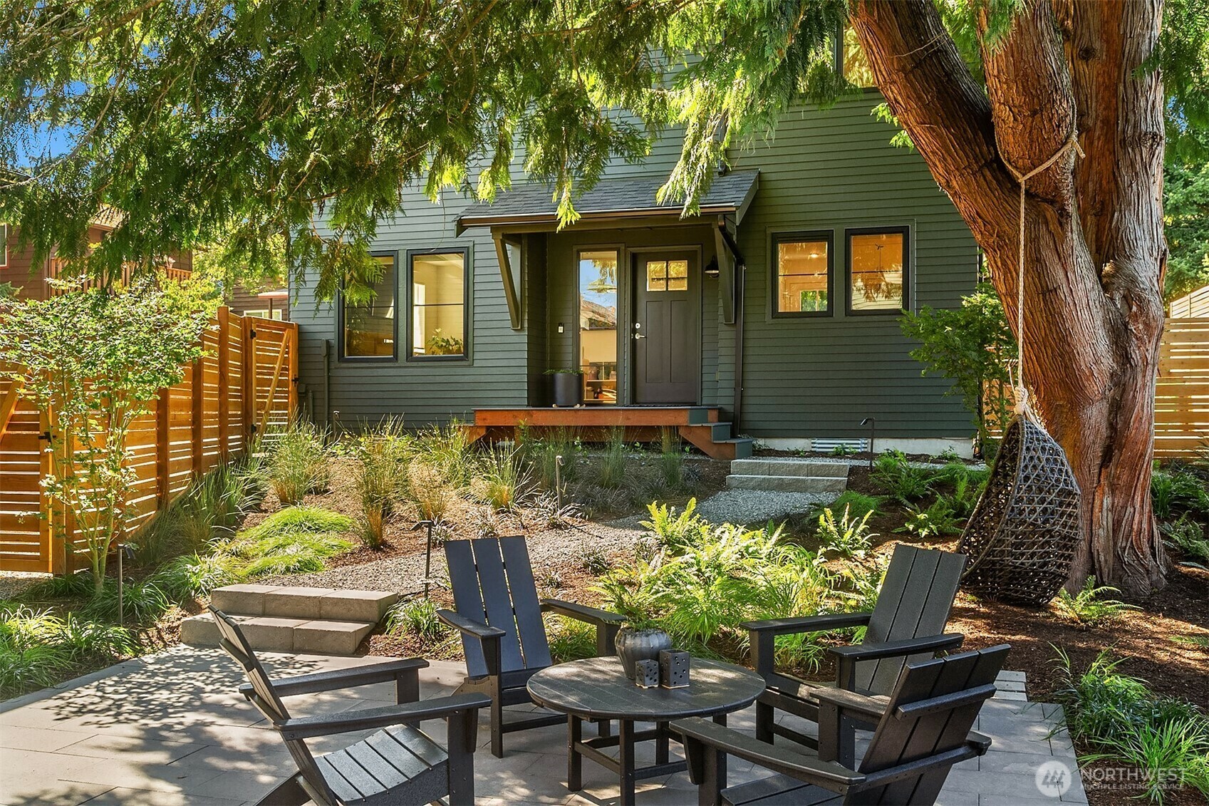 Property Photo: 10419 41st Avenue SW B WA 98146