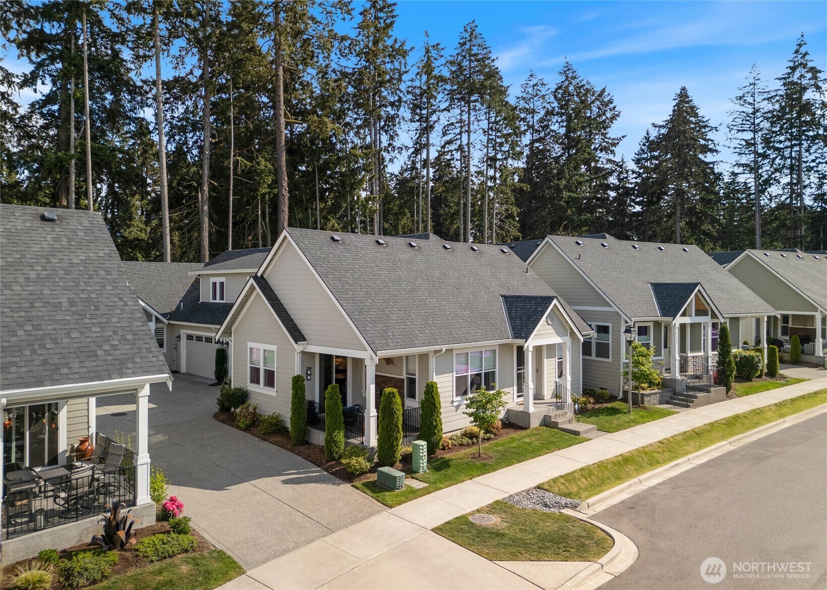 Property Photo: 1060 11th Tee Drive 7 WA 98466