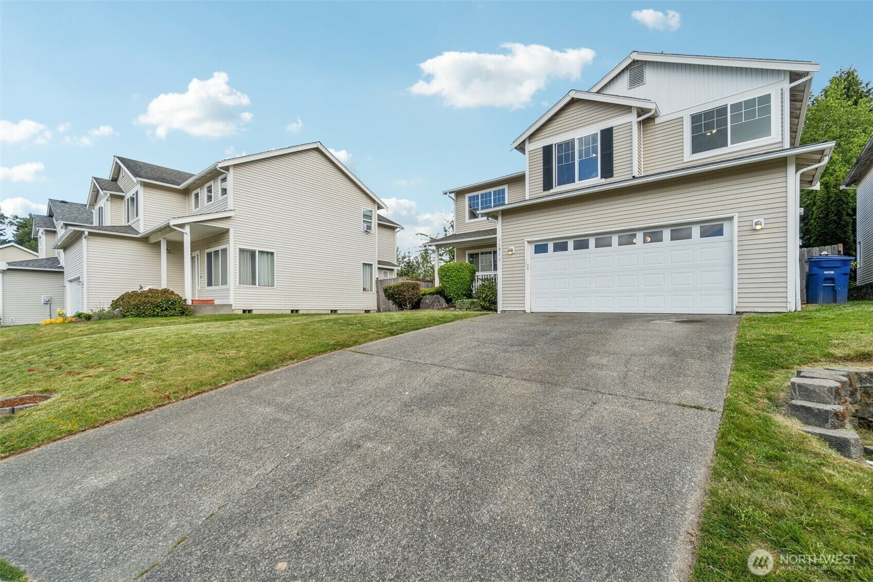 Property Photo: 11811 126th Street Ct E WA 98374