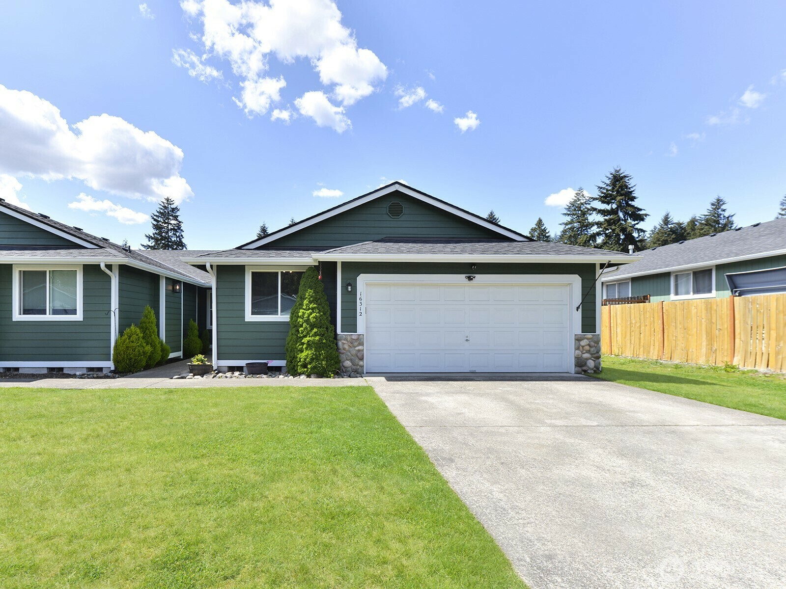 Property Photo: 16312 72nd Avenue E WA 98375