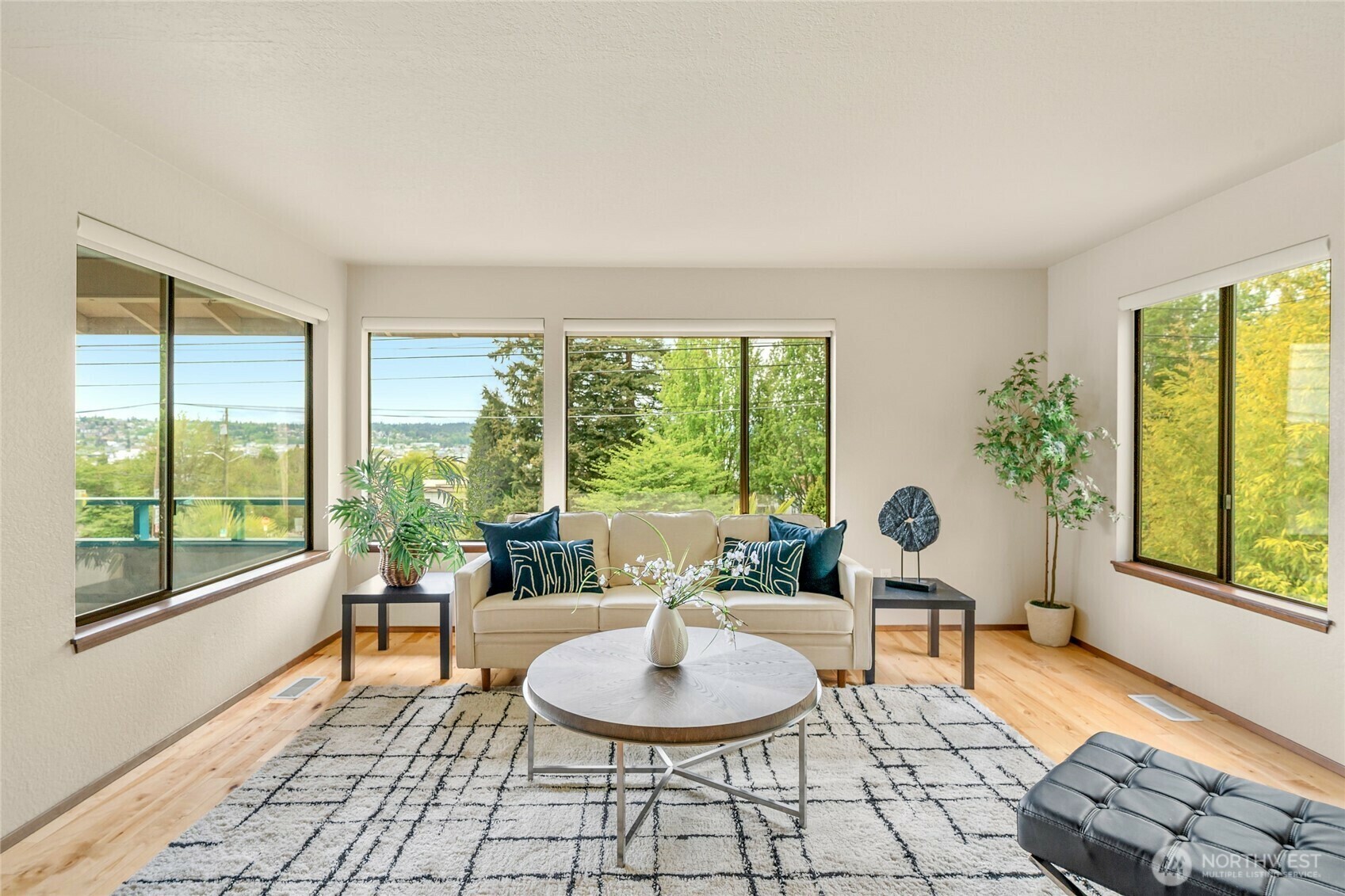 Property Photo: 5510 3rd Avenue NW WA 98107