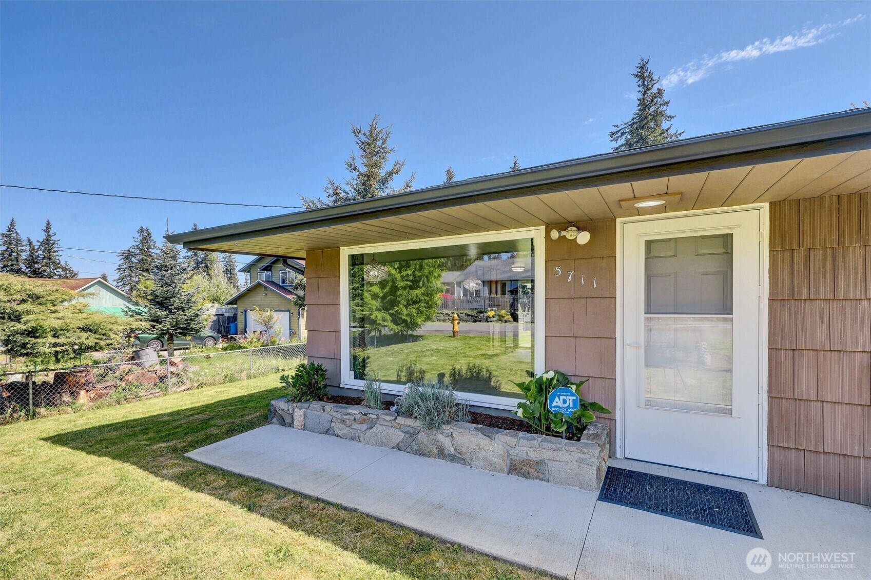 Property Photo: 5711 Lombard Avenue WA 98203