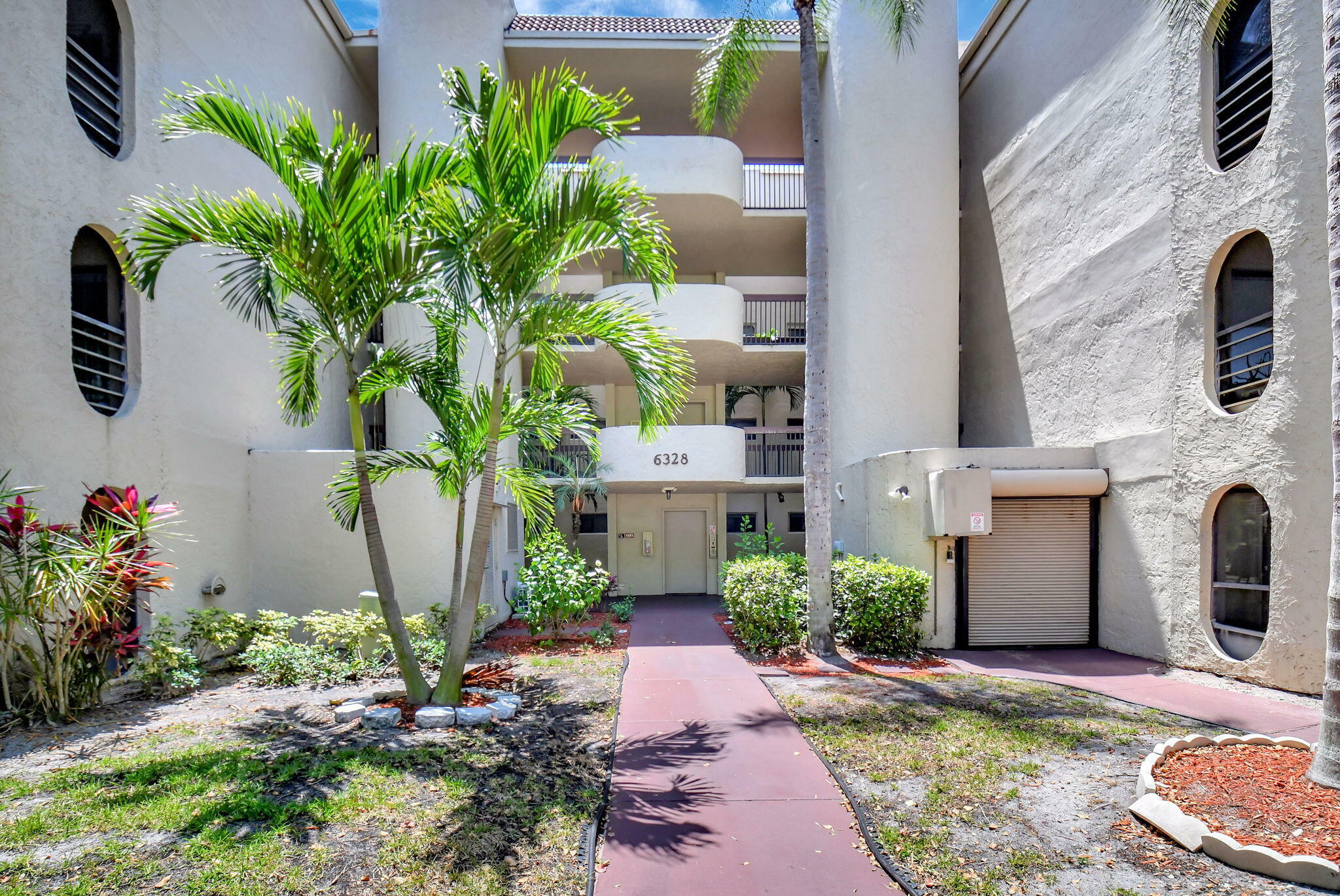 Property Photo: 6328 Longboat Lane 302 FL 33433