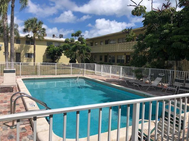 Property Photo: 1310 S Federal Highway 1 FL 33460