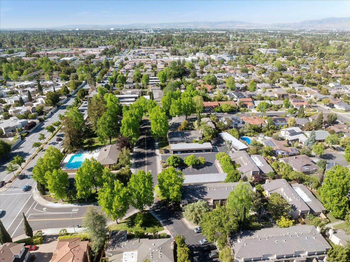 Property Photo: 125 Connemara Way 16 CA 94087