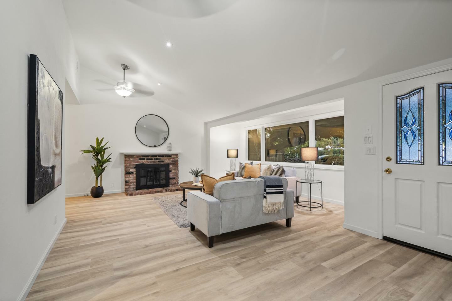 Property Photo: 881 Richmond Avenue CA 95128