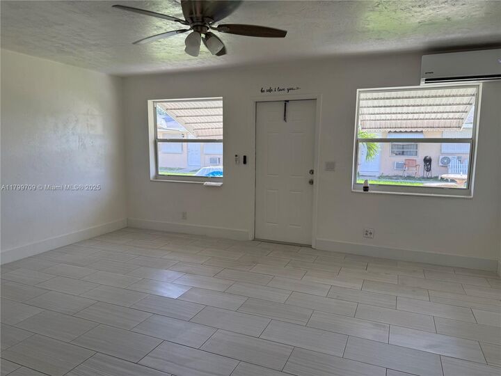 Property Photo:  2901 Polk St 10  FL 33020 