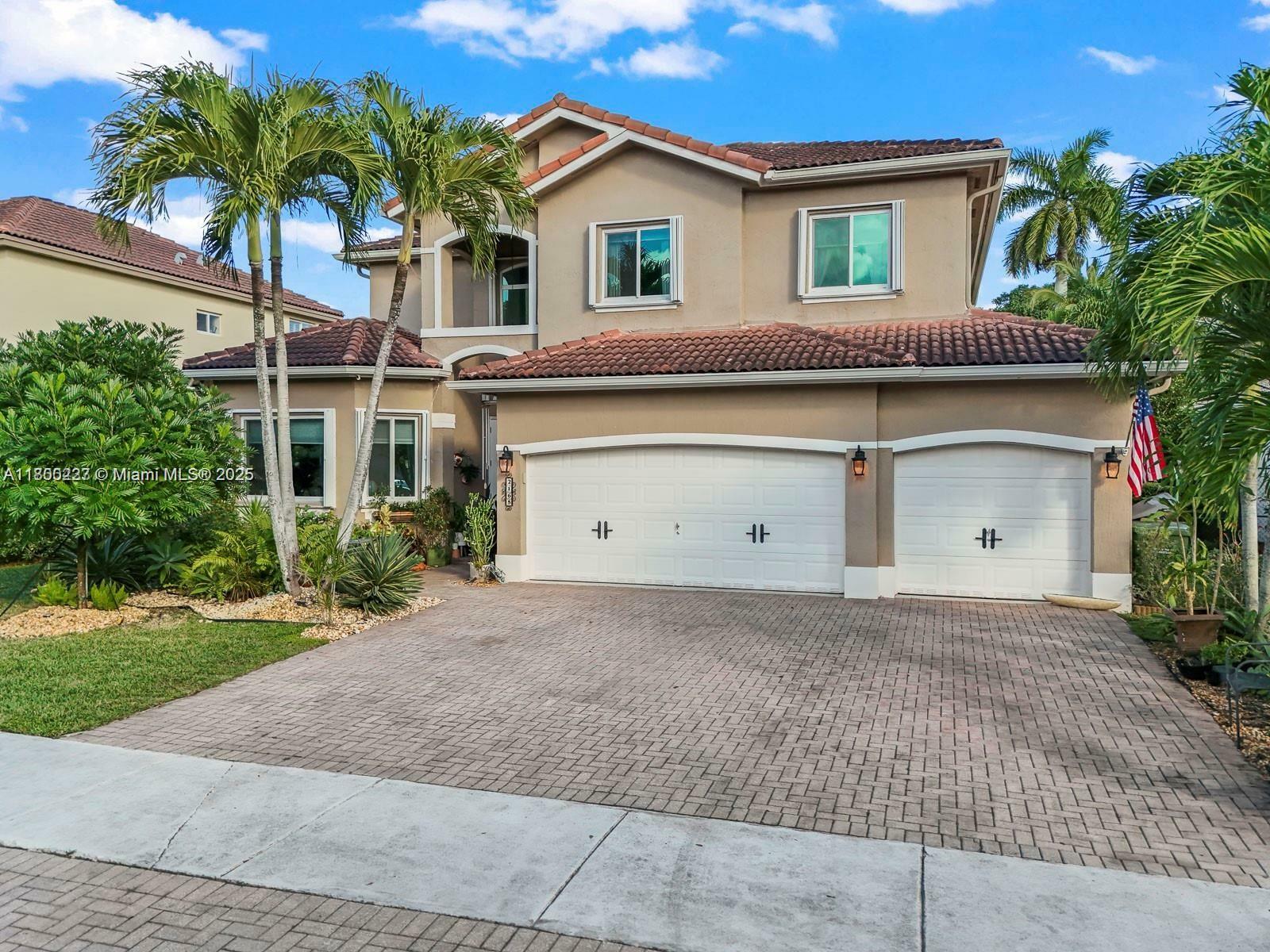 Property Photo: 2165 SE 20th Ave FL 33035