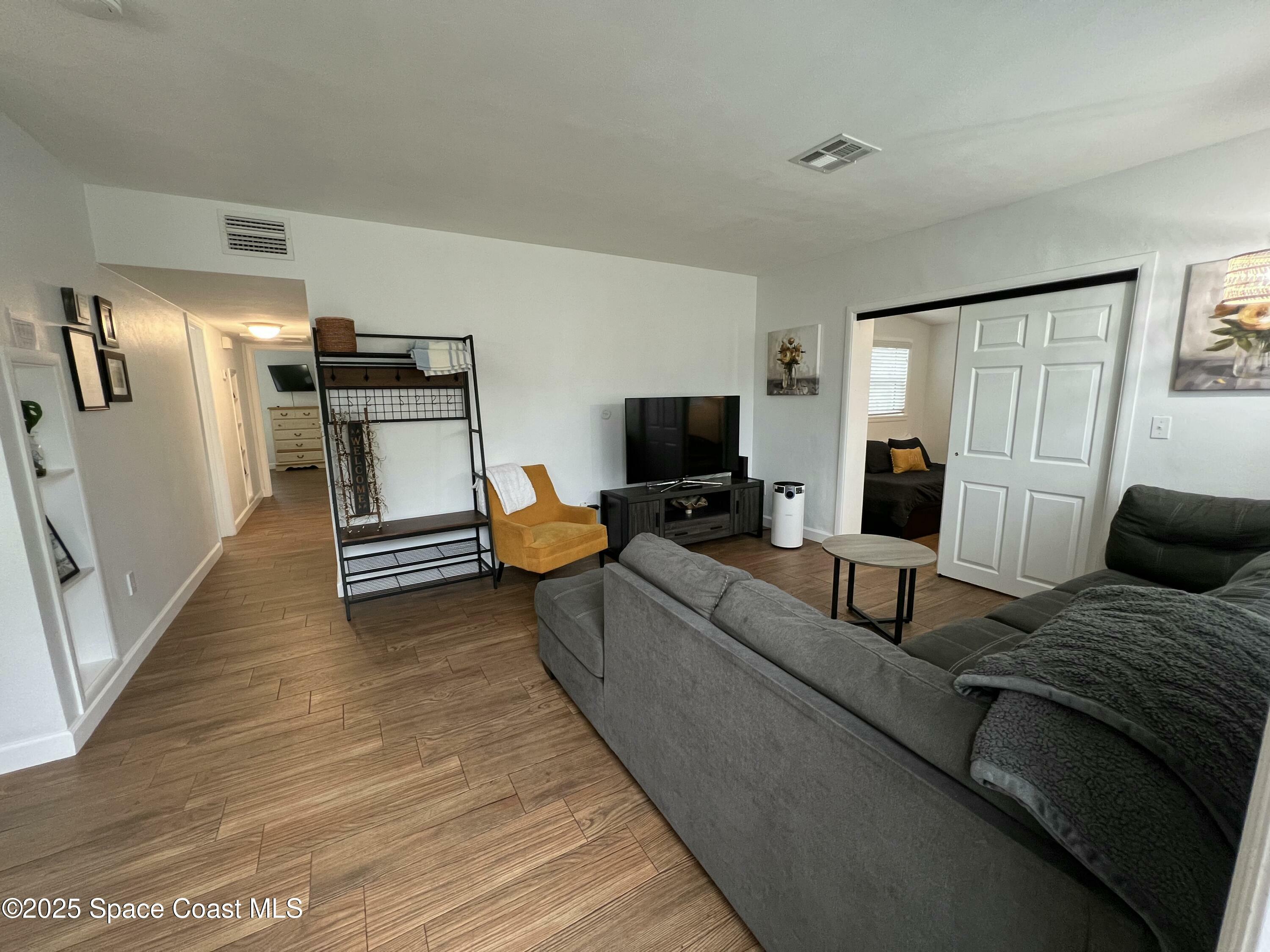 Property Photo: 831 Glenmore Circle FL 32901