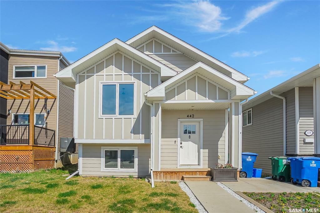 442 Bentley Court  Saskatoon SK S7L 6L3 photo