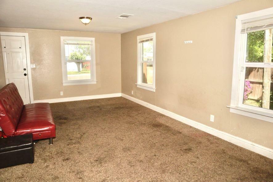 Property Photo: 321 N Orange Avenue CA 93221