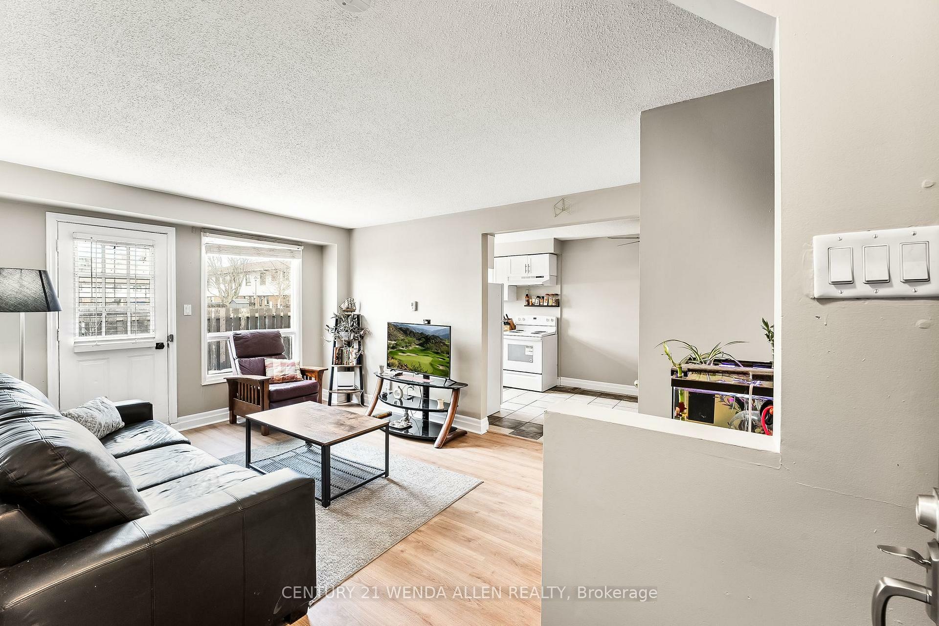 Property Photo: 960 Glen Street 84 ON L1J 6E8