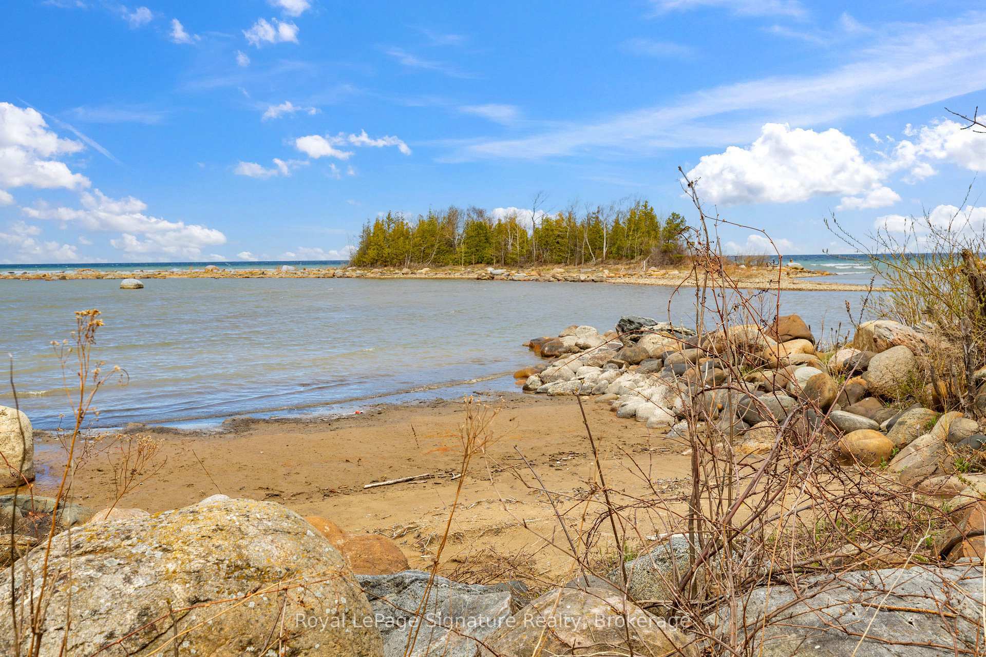 Property Photo: 129 Sunset Boulevard ON N0H 2P0