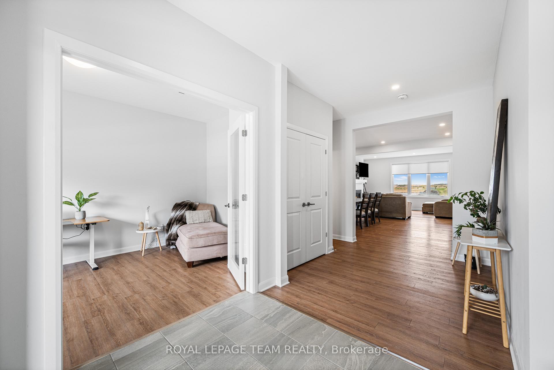 Property Photo: 934 Lakeridge Drive ON K4A 5N8