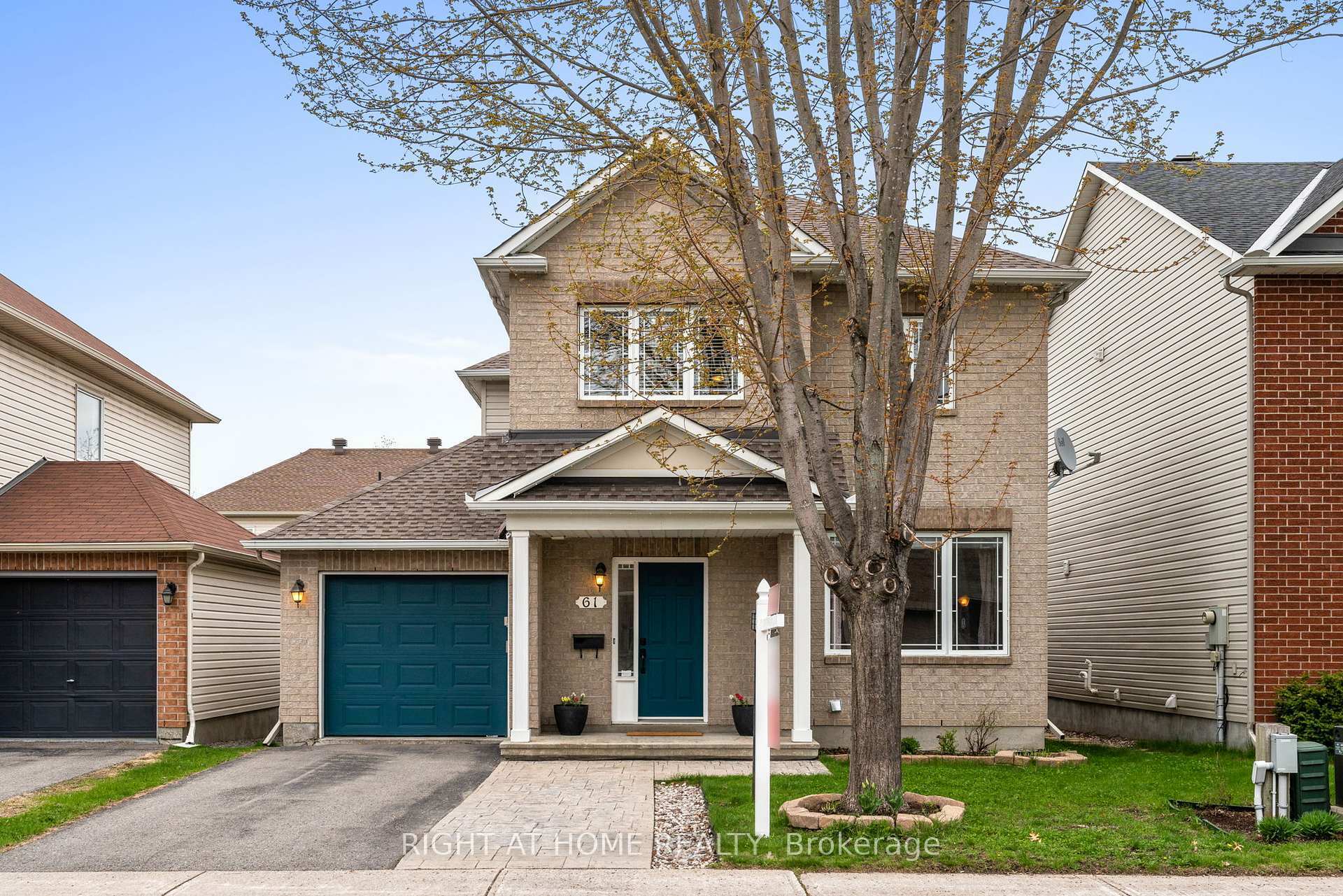 Photo de la propriété: 61 Sunvale Way ON K2G 6X7