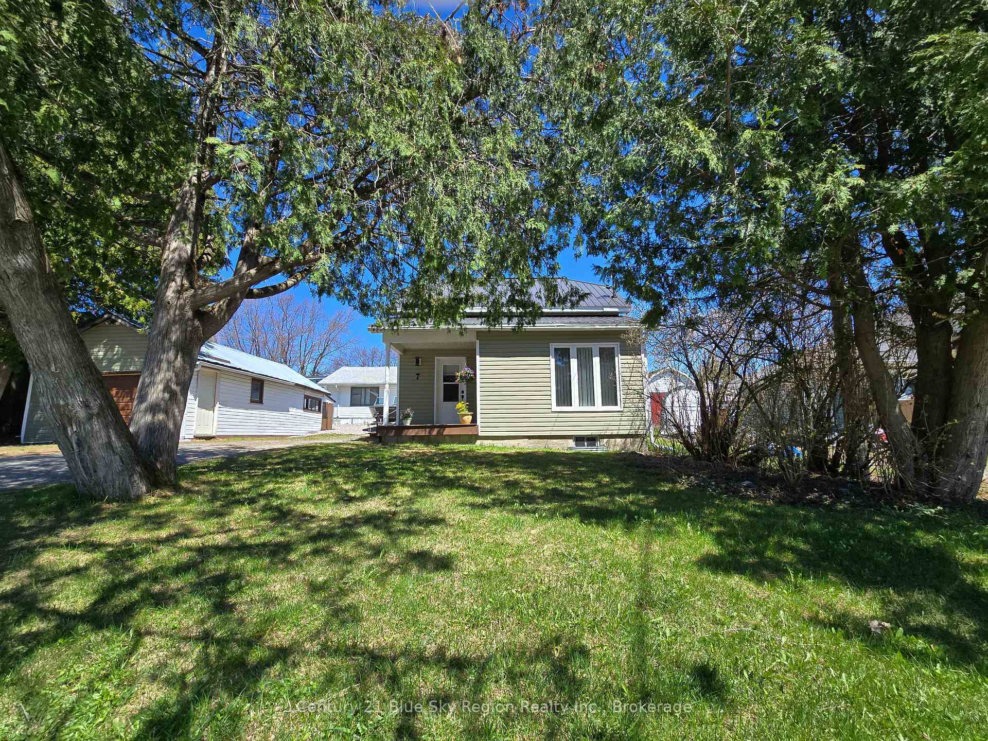 Property Photo: 7 St Laurent Street ON P0H 2M0