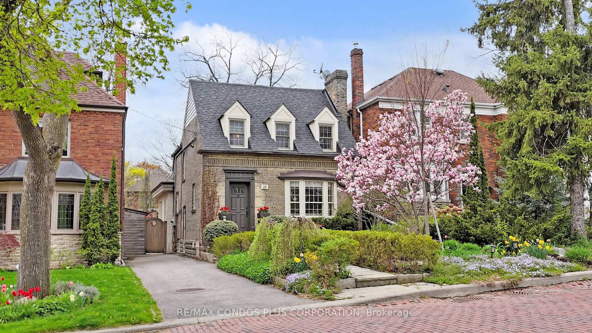 28 Elmsthorpe Avenue  Toronto ON M5P 2L6 photo