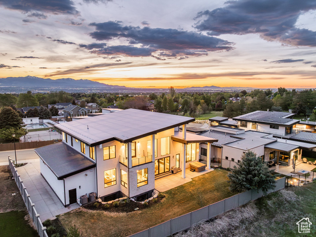Property Photo: 9969 S Altamont Dr E UT 84092
