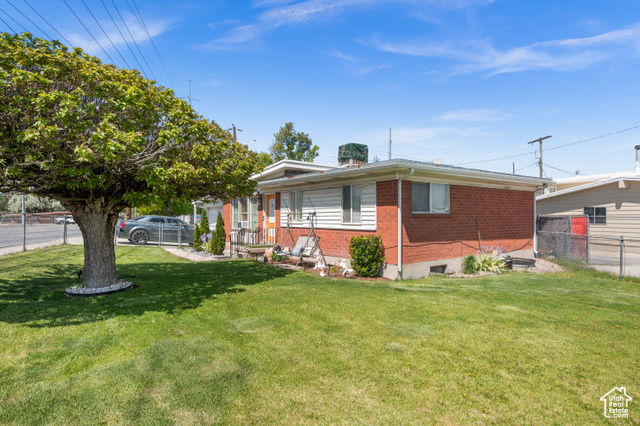 Property Photo: 2664 W 3100 S UT 84119