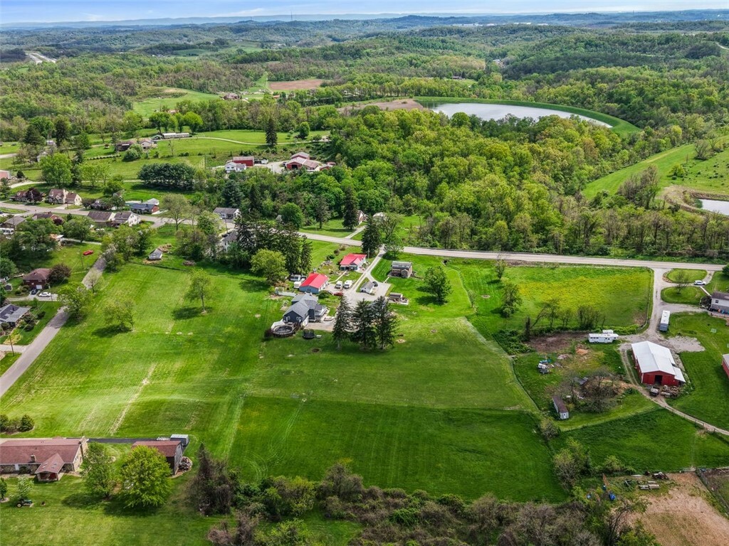 Property Photo: 10 Chestnut Lane PA 15332