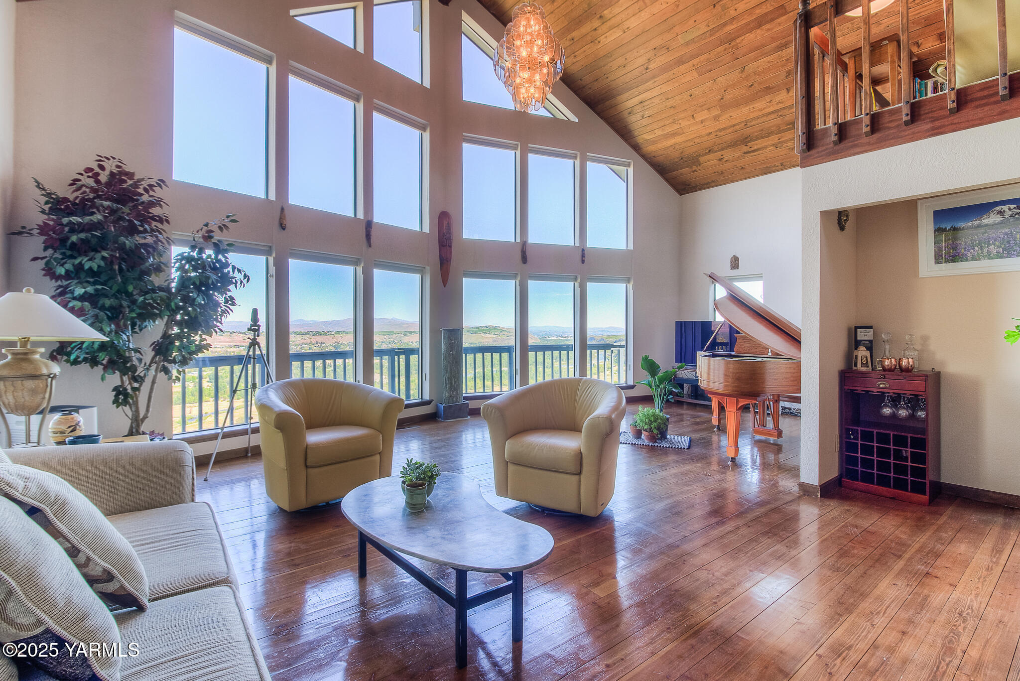 Property Photo: 541 Basalt Springs Way WA 98937