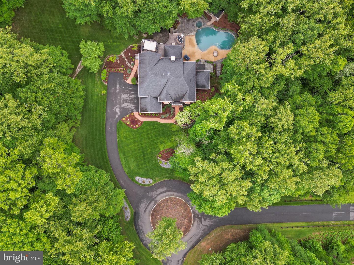 Property Photo: 8197 Cottage Rose Court VA 22039