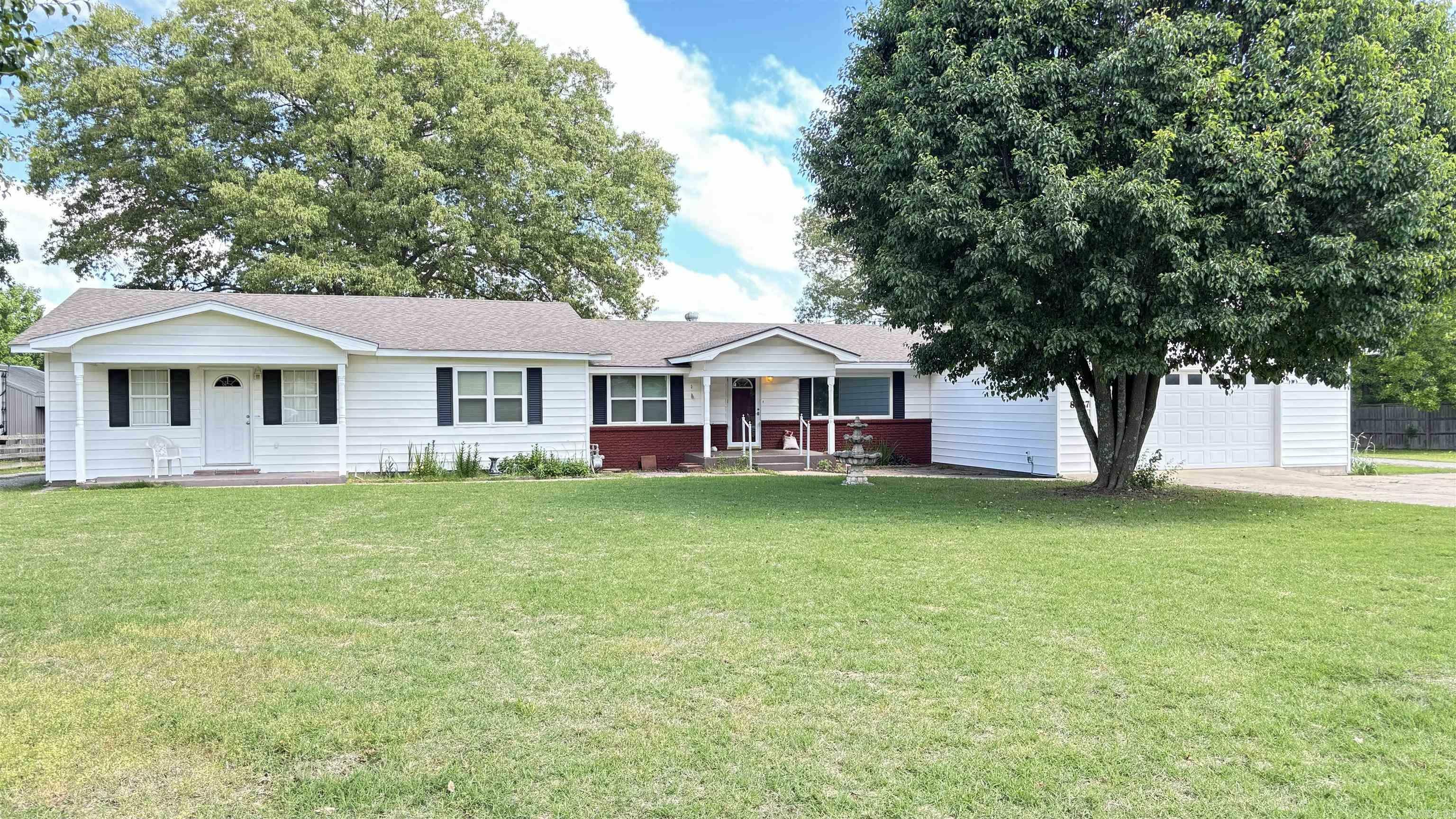 Property Photo: 8237 &Amp 8235 Zuber Road AR 72019