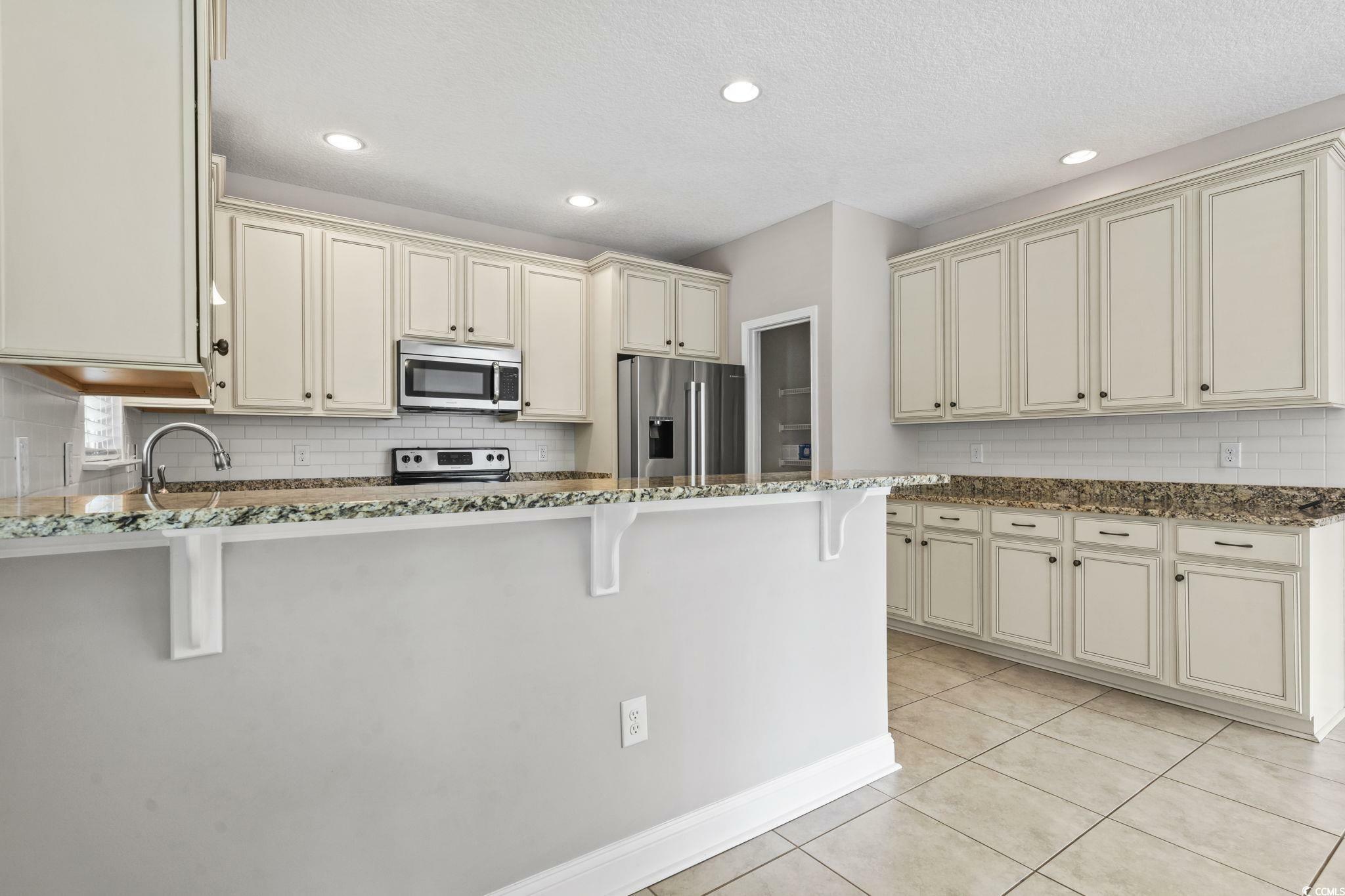 Property Photo:  616 S Palmetto Way  SC 29575 