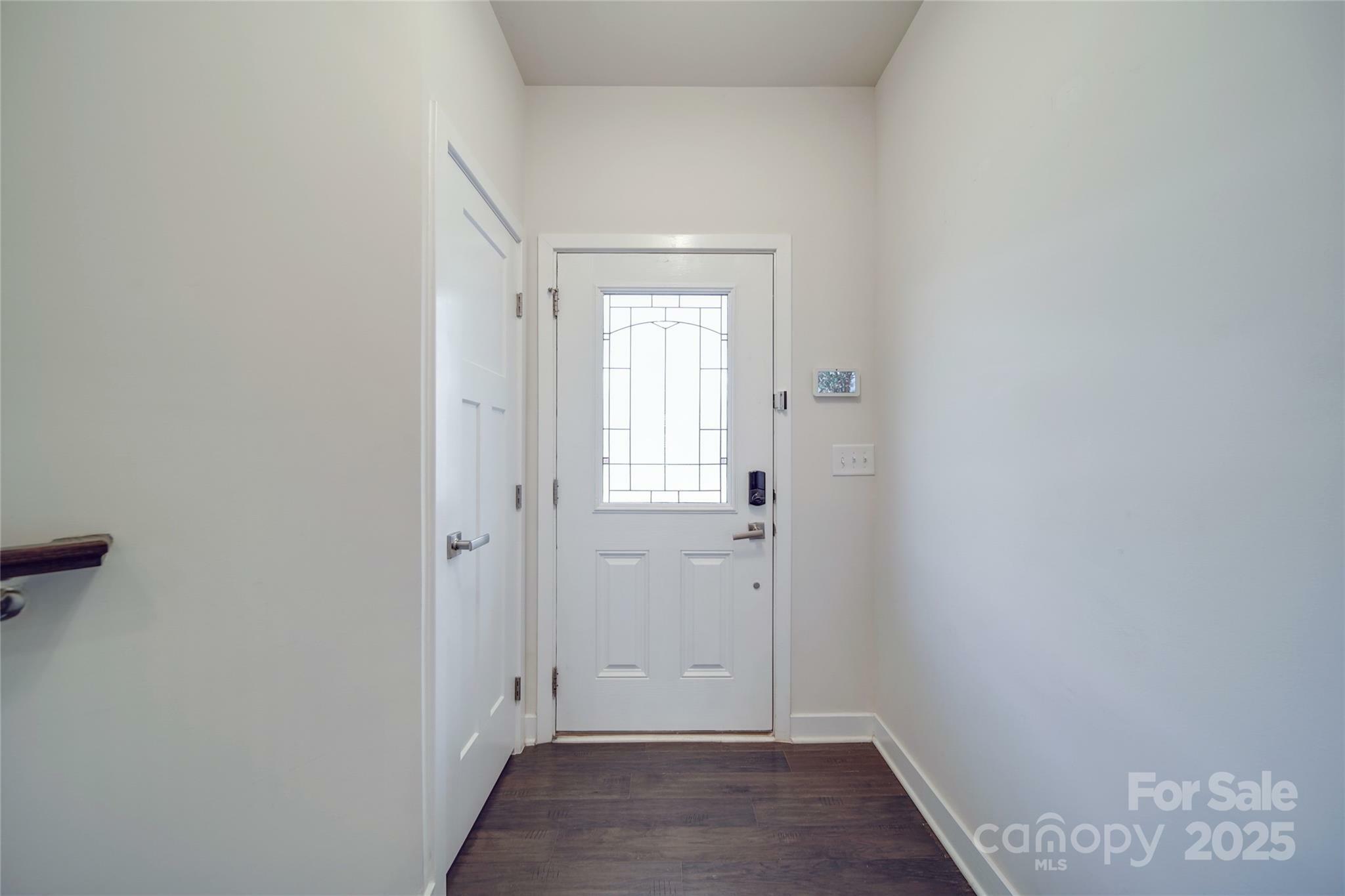 Property Photo: 5918 Barrowlands Court NC 28210