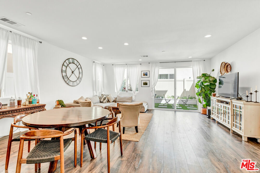 Property Photo: 15017 Emma Dr CA 91343
