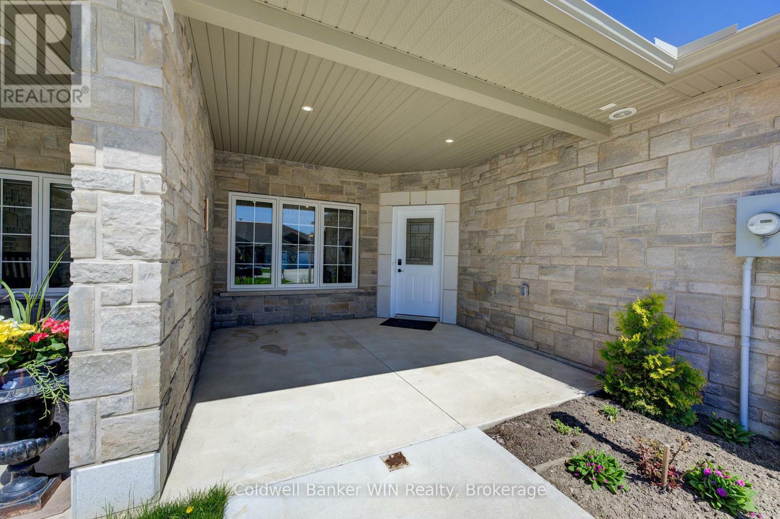 Property Photo: 103 Broomers Crescent ON N0G 2L2