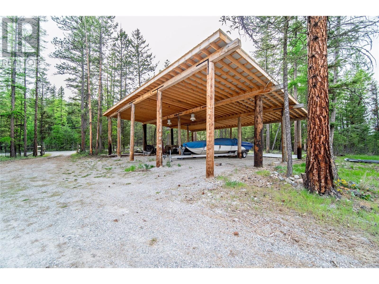 Photo de la propriété: 2154 Samuel Cres Other BC V1C 6T1