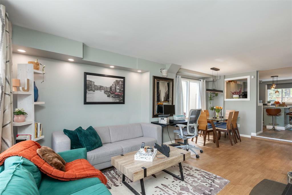 Photo de la propriété: 579 Archibald Street MB R2J 0X7