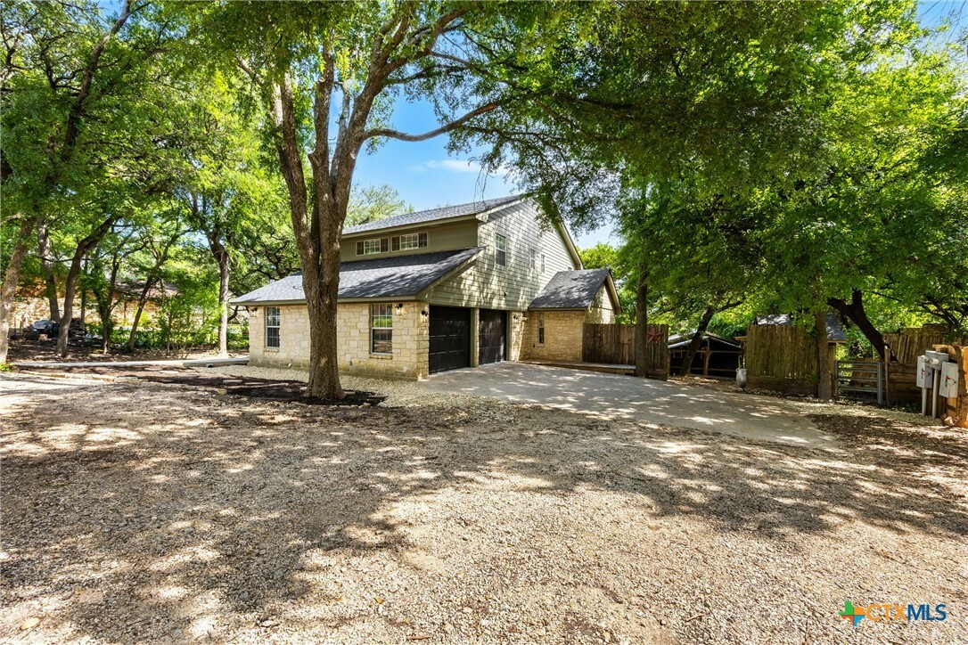 Property Photo: 3268 Eagle Point West Avenue TX 76513