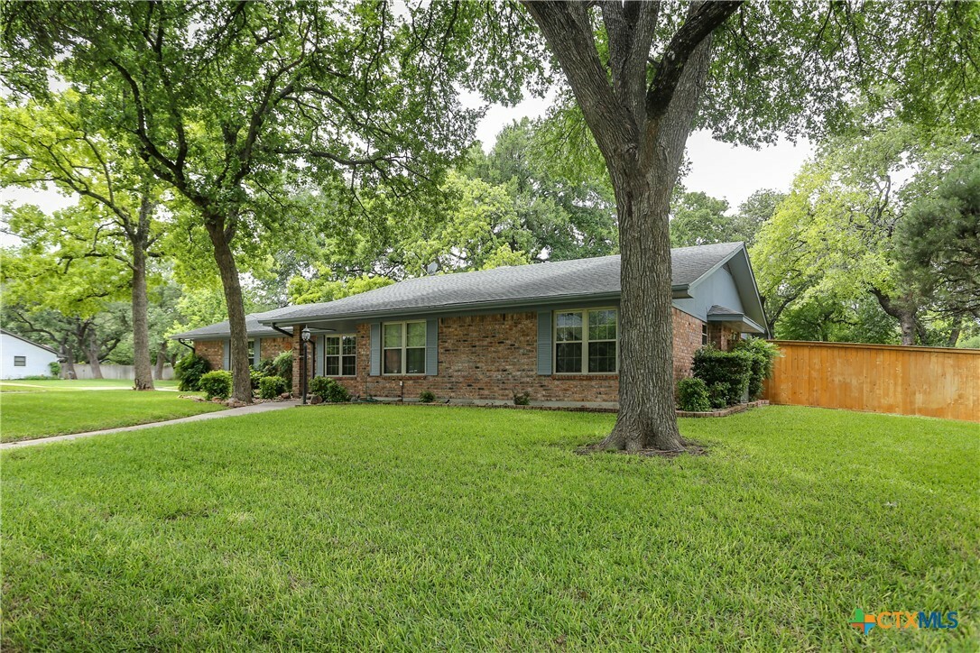 Property Photo: 2108 Antelope Trail TX 76548