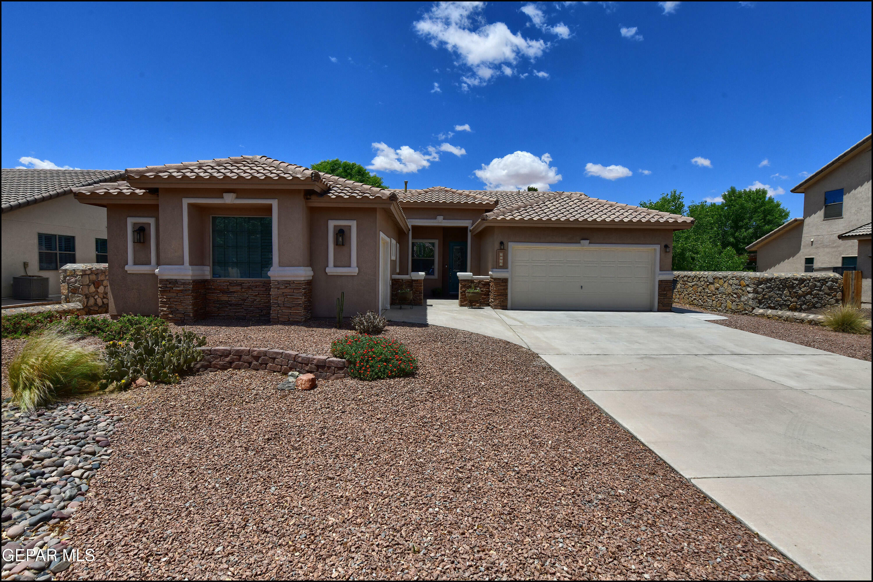 Property Photo: 5629 Valley Oak Drive TX 79932