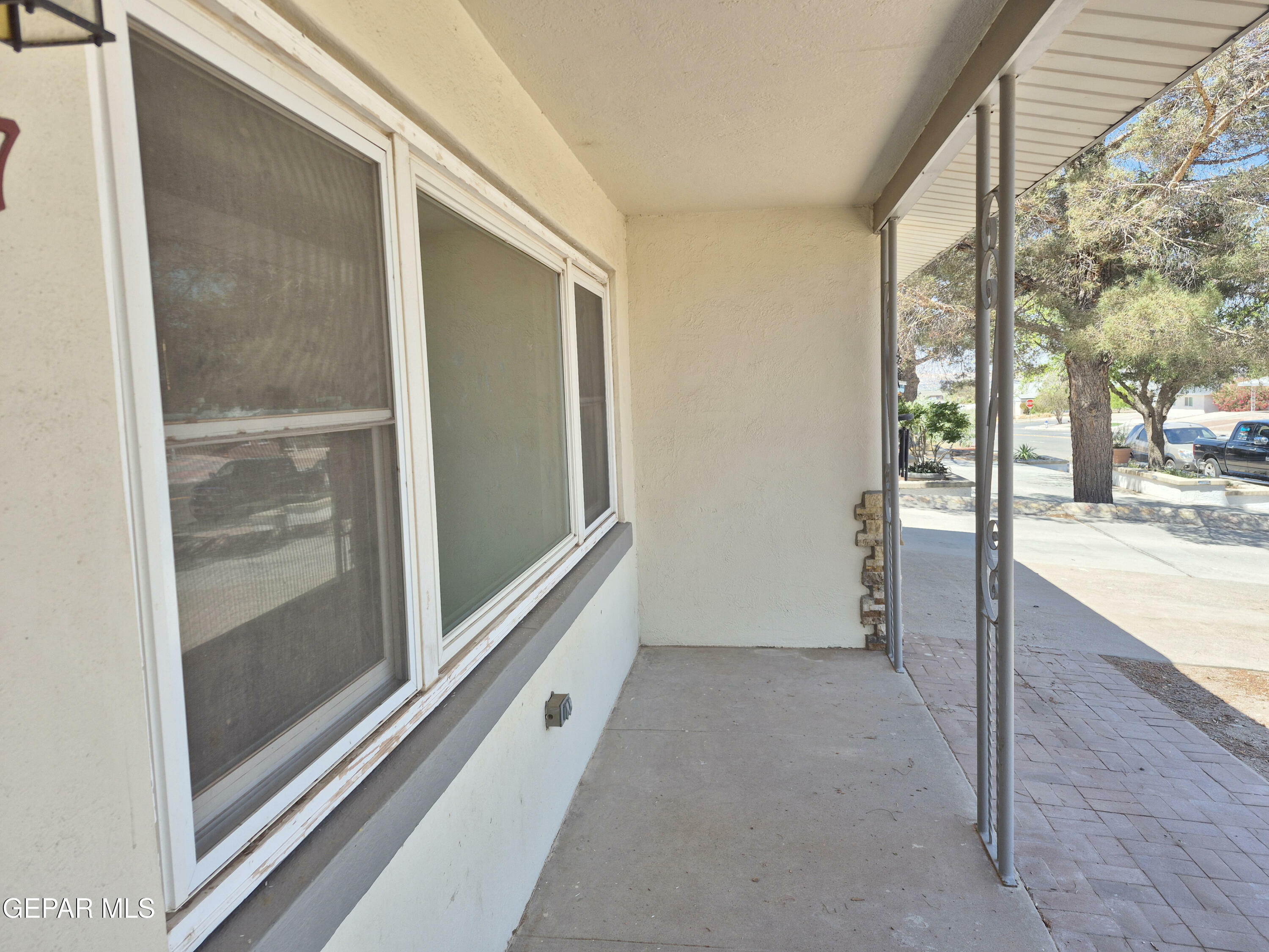 Property Photo: 417 Balboa Road TX 79912