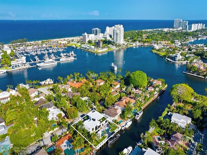 Property Photo:  725 Poinciana Dr  FL 33301