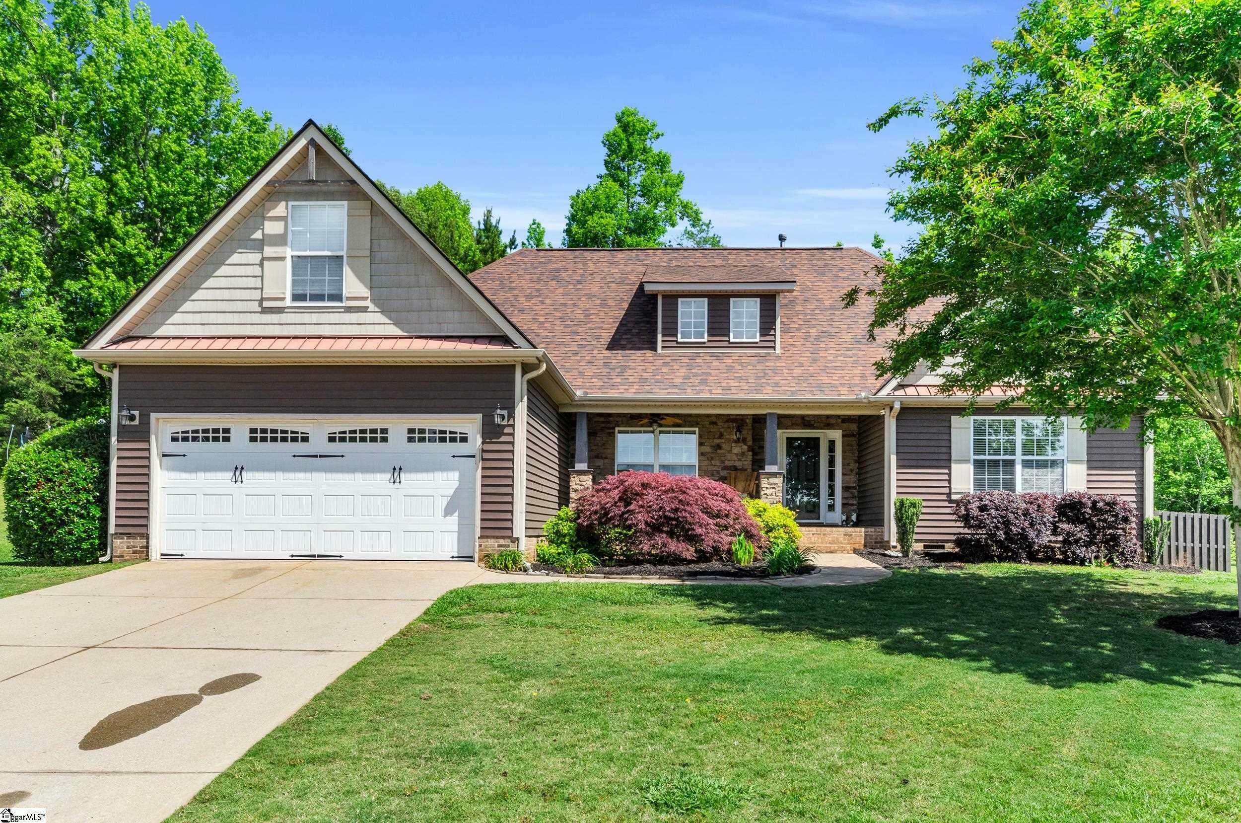 Property Photo: 32 Berry Pine Court SC 29687