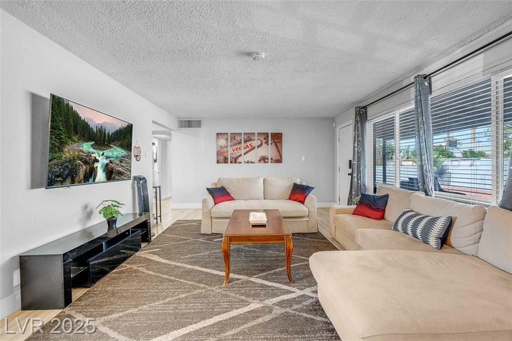 Property Photo: 2301 Beverly Way NV 89104