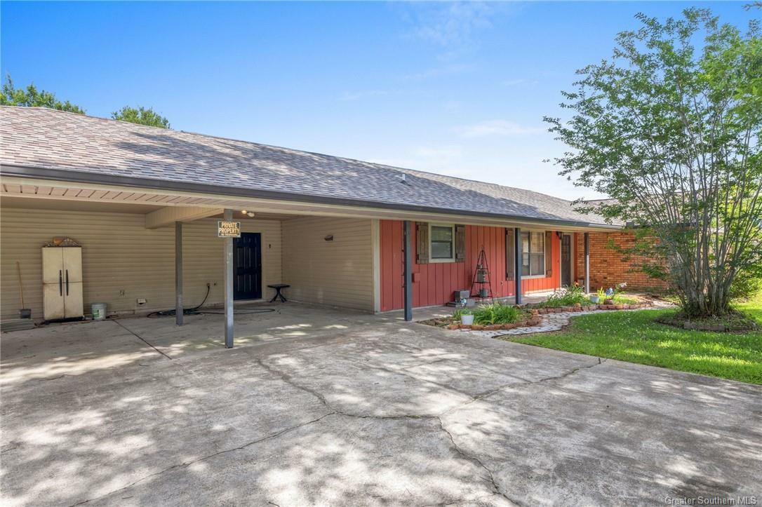 Property Photo: 906 Fontenot Street LA 70647