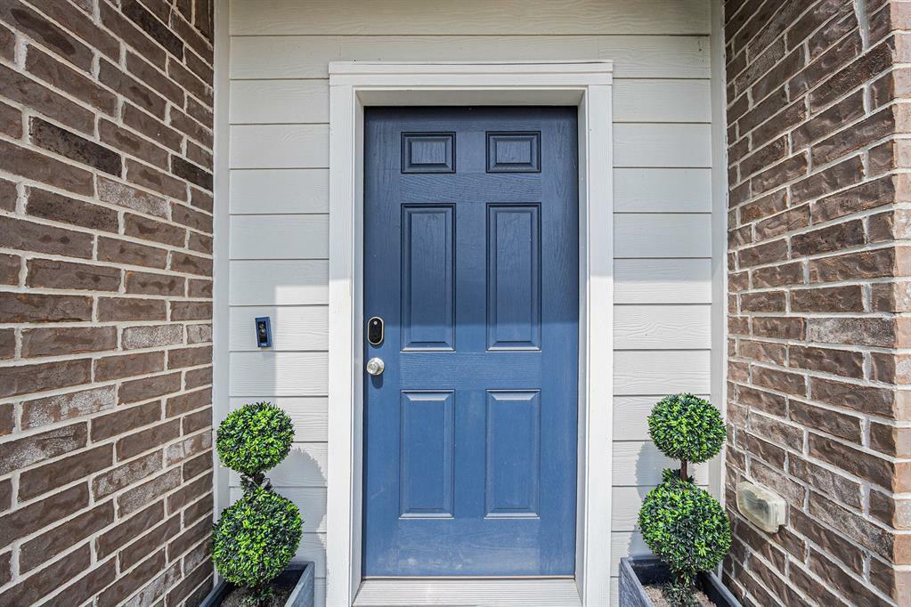 Property Photo: 10906 Granite Chief Drive TX 77583