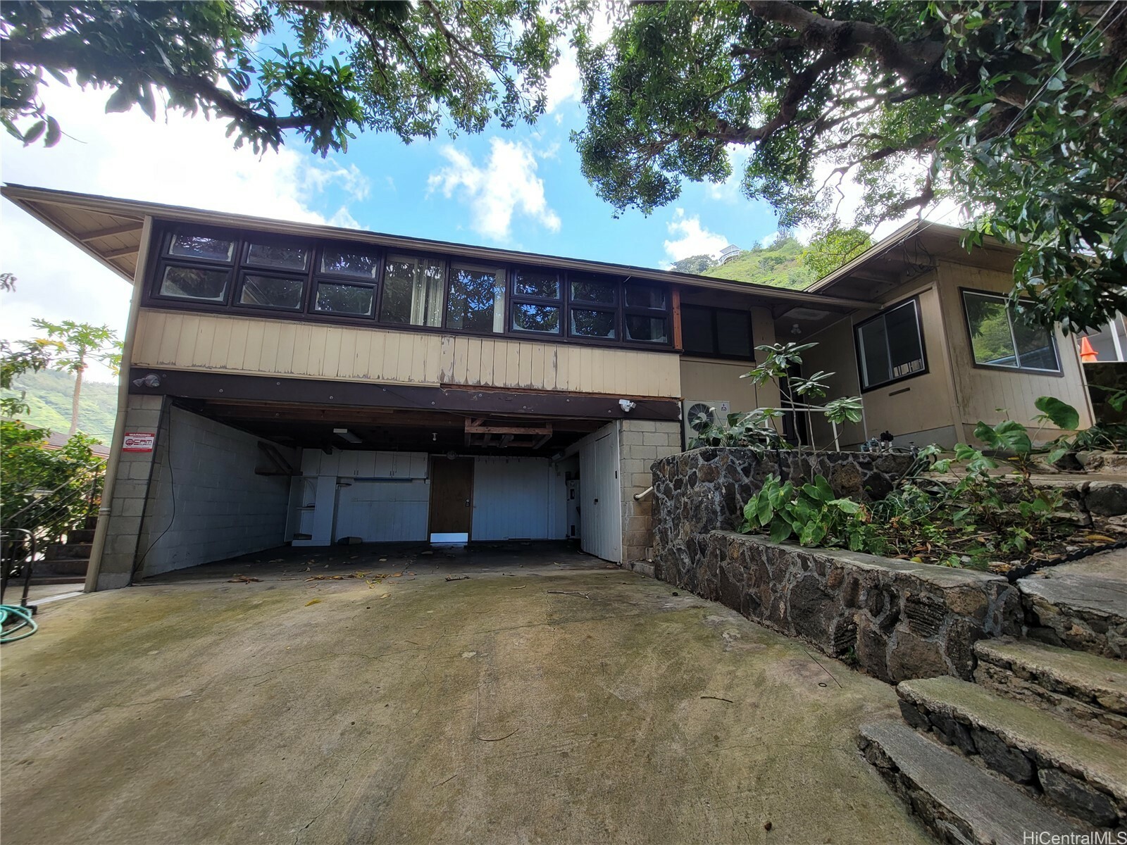 Property Photo:  1845 10th Avenue A  HI 96816 