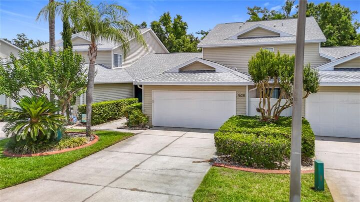 Property Photo: 1628 Lullwater Lane FL 33549