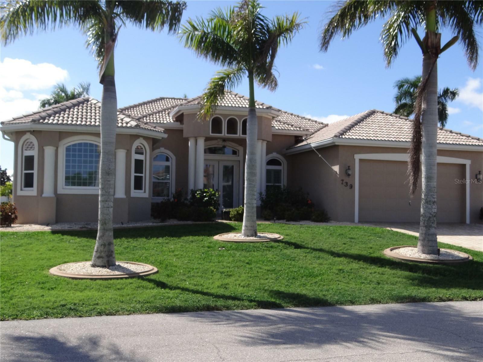 Property Photo: 739 Bimini Lane FL 33950