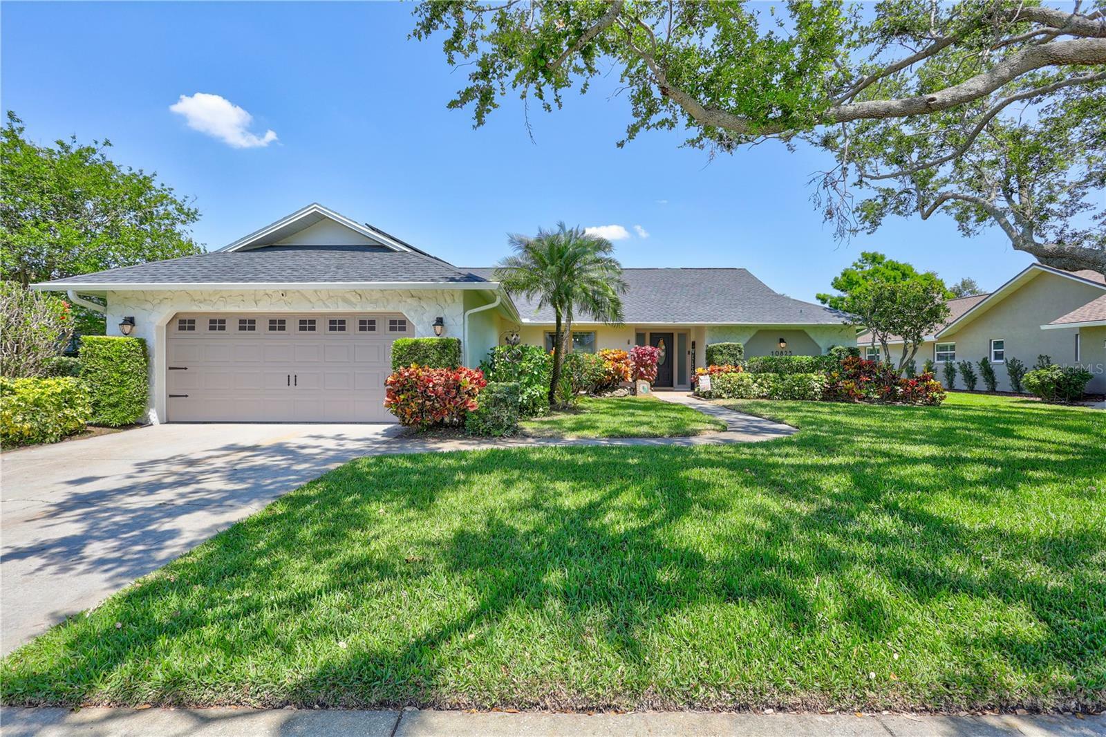Property Photo: 10825 Christopher Court FL 33774